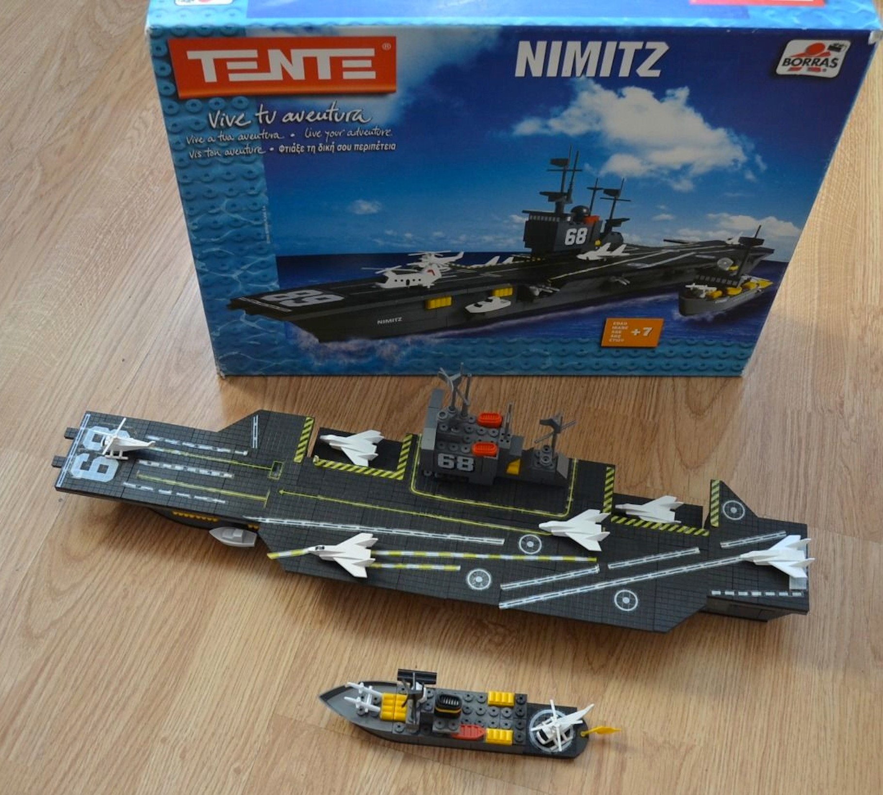 Tenté Nimitz - Aircraft Carrier Building Bricks World