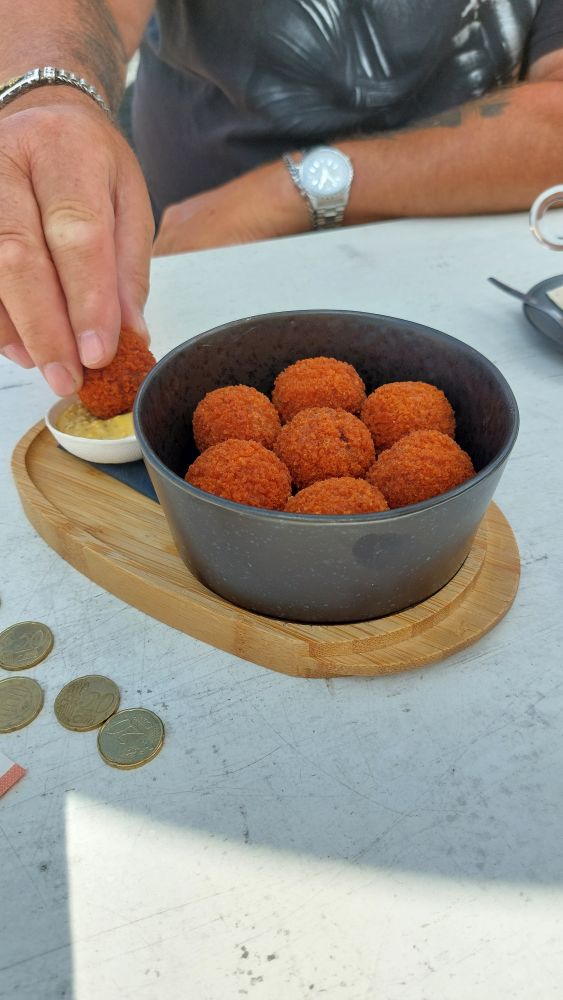 Bitterballen...typisch Holland