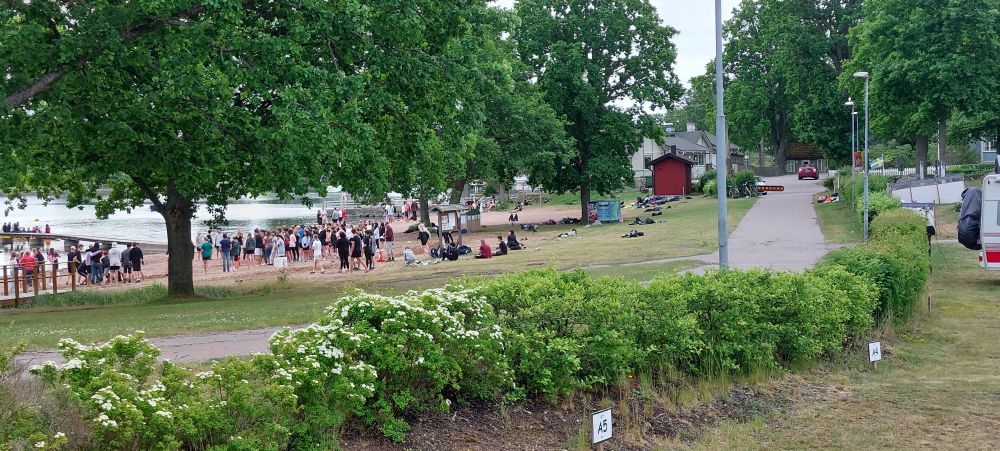 direkt am Platz