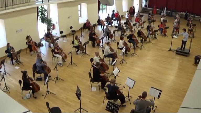 Cello-Orchester 2020 in Schlitz (Screenshots: A. Bockelmann)