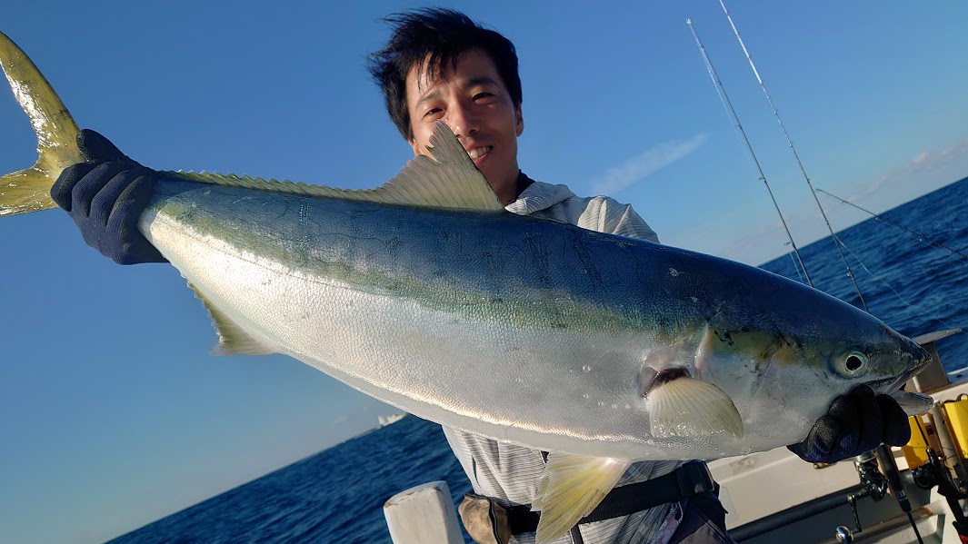 11/15　寒鰤キャッチ！　なかなか出れなくて秋のジギング初出船　ブリたくさんキャッチ　