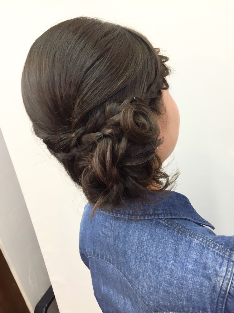 和装のヘアセットにも前髪編み込みヘアセットはとっても似合うんだよ