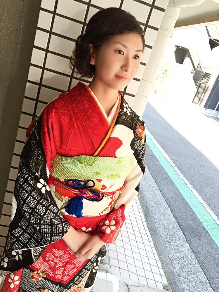 和装のヘアセットにも前髪編み込みヘアセットはとっても似合うんだよ