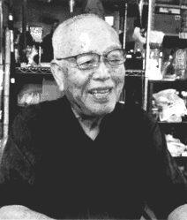 琉球薬草本舗の創設者、下地盛徳