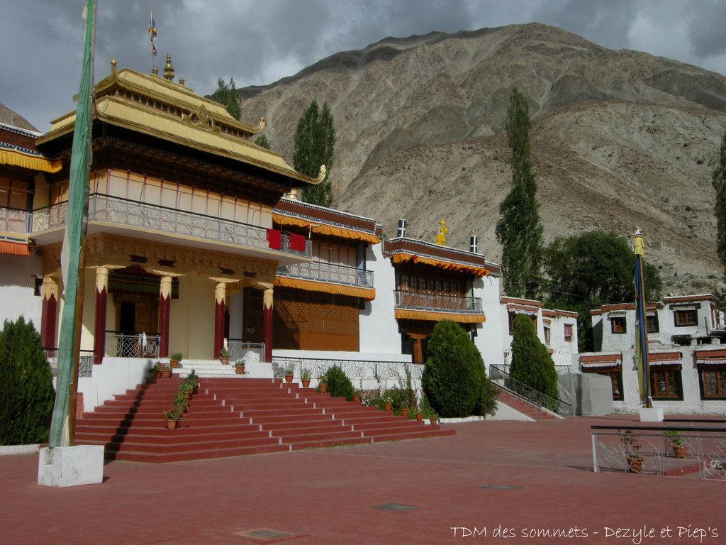 Gompa de Sumur