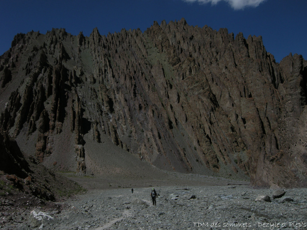 Montée au camp Moni Karmo