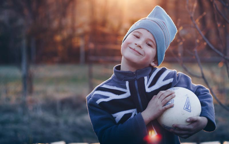 entrenamiento para niños con balón