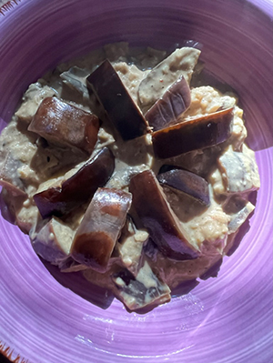Auberginen-Kokos-Erdnuss-Curry