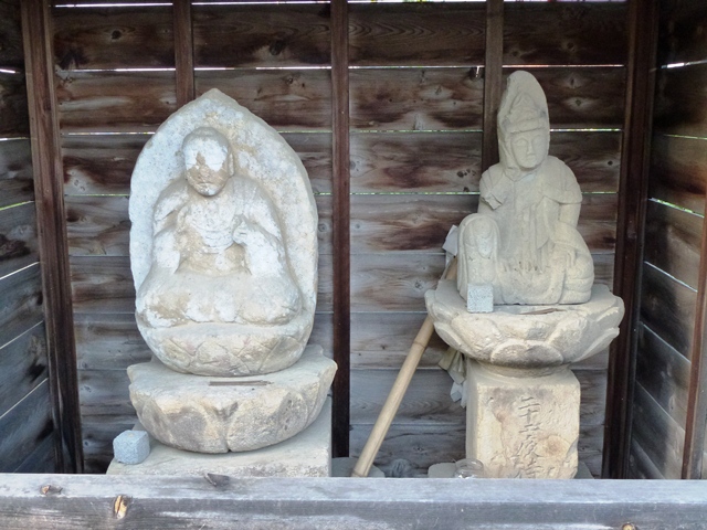 天引中宿の薬師様（甘楽町）