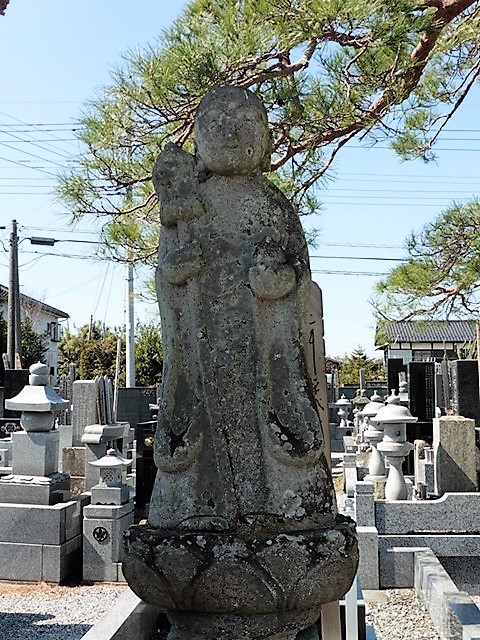 洞源寺の地蔵菩薩像