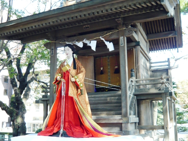 白滝姫（織姫神社）