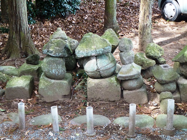 里見兄弟の墓（みどり市大間々町）