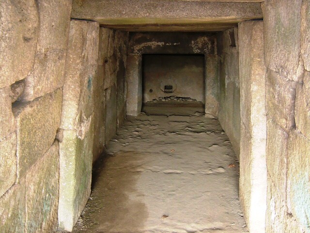 宝塔山古墳（石室）