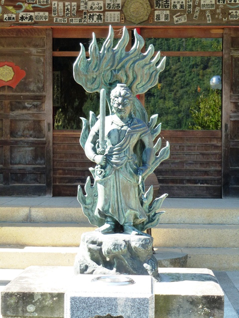 水上寺の不動明王像