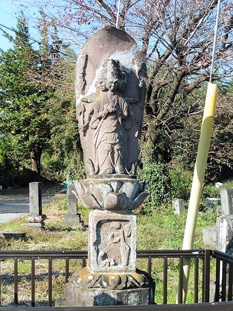 石造馬頭観音立像（前橋市粕川町）