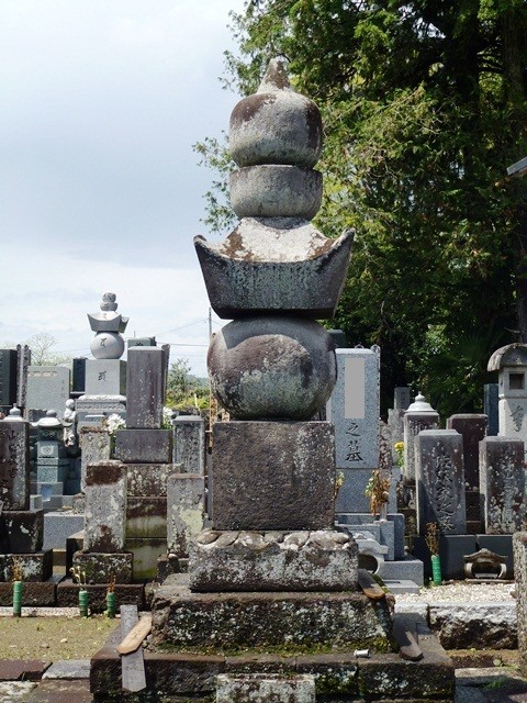 井伊直政の正室・唐梅院の墓（大泉寺）