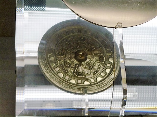 同向式画文帯神獣鏡（大泉町文化むら）