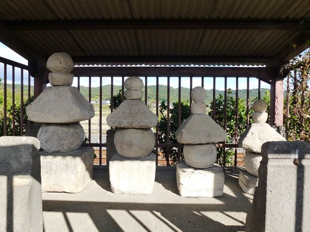 伝・藪塚氏の墓（太田市藪塚町）