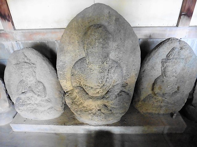 後閑円満寺の三石三尊像