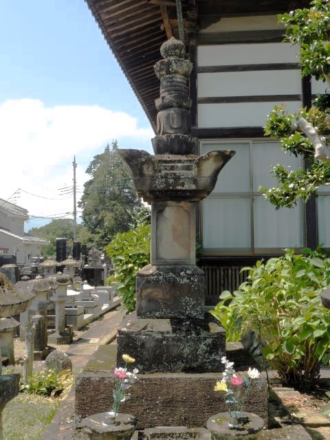 松平家治の墓（桃林寺）
