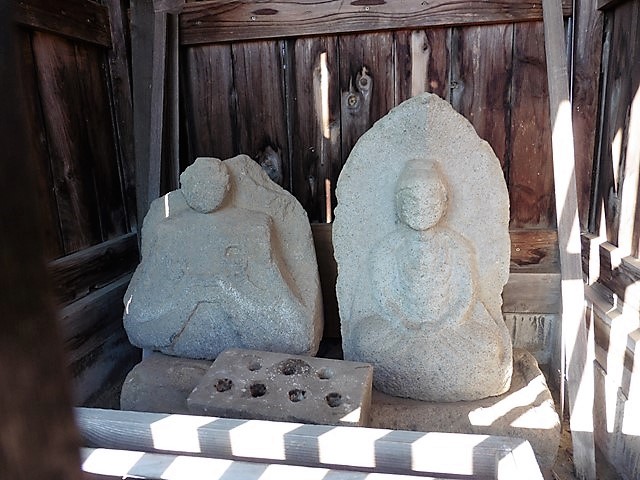中島の薬師如来（みどり市笠懸町）