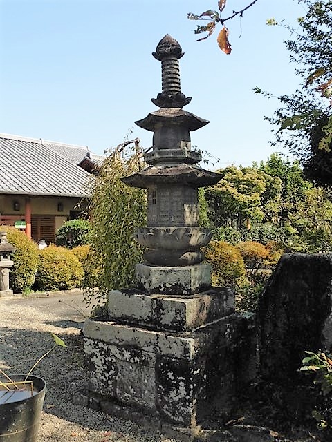 万福寺の宝塔