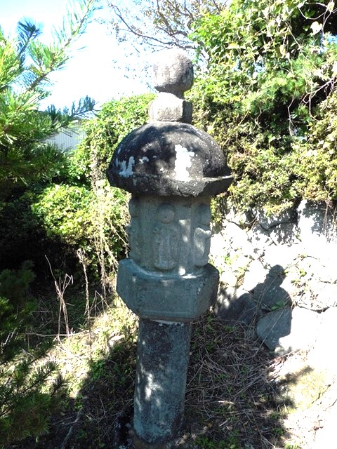 極楽院の六地蔵石幢