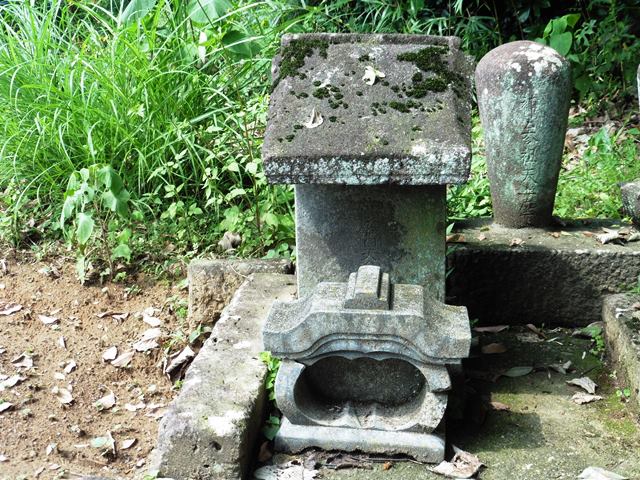 安中忠政の墓（全性寺）