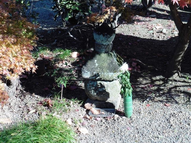 平敦盛の供養塔（泉蔵寺）