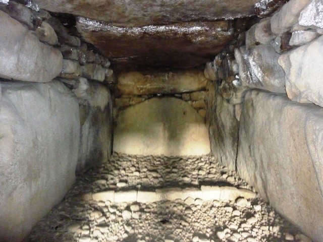 観音塚古墳（石室）