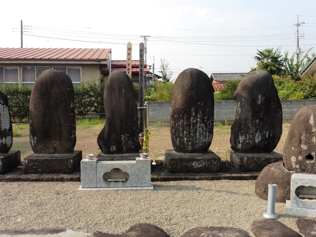 下曽根氏累代の墓（信照寺）
