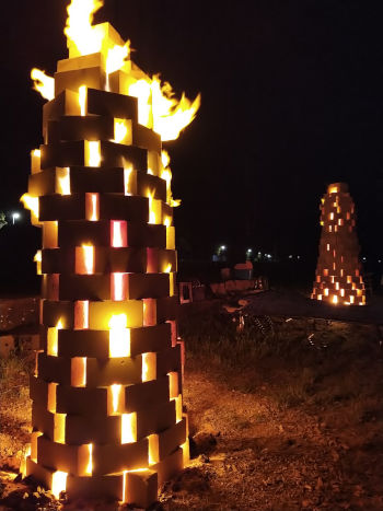 der gesamte Koks glueht bei etwas ueber 1200 °C, www-wuensch-art.de