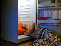 Come Dormire con il Caldo: 9 Trucchi Senza Aria Condizionata che Funzionano Davvero