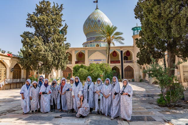 Unsere Frauen bei der Spiegelmoschee