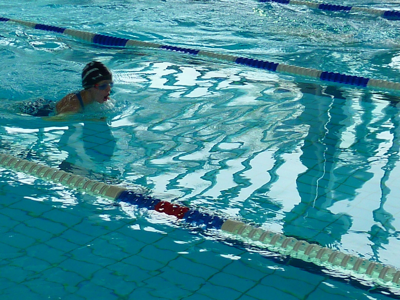 Kim-Sophie Ellenberger beim S schwimmenchetterling