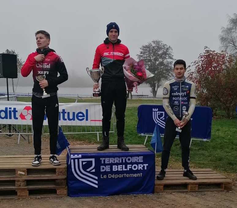 Podium Senior - Cyclo-cross de Giromagny Base de loisirs du Malsaucy (90) - 10 novembre 2024 -
