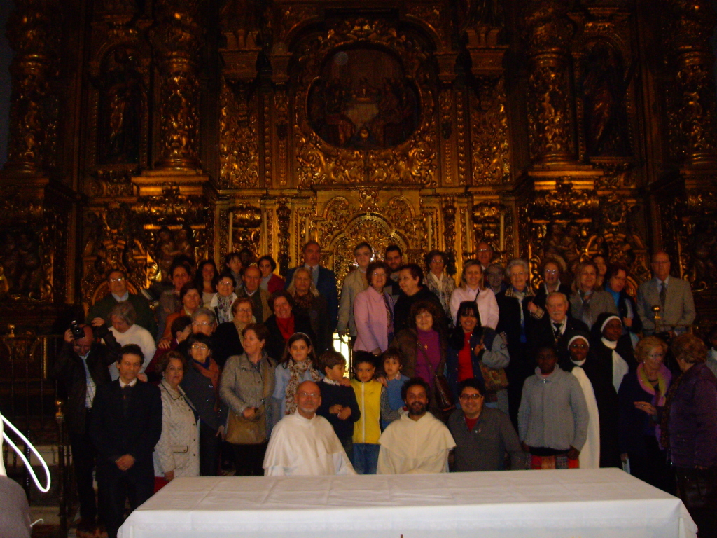 Miembros asistentes al encuentro, Iglesia del Monasterio de Madre de DIos (Sevilla)