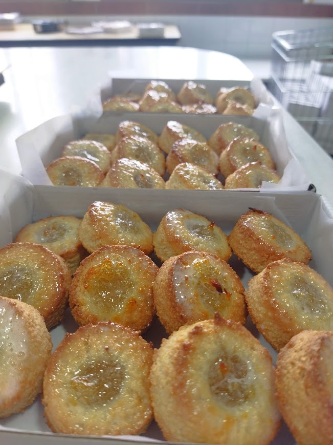 Delicias de Misericordia. Dulce de almendras y con fresco toque de limón. No contiene gluten. Caja de 12 unidades,7´00€ 