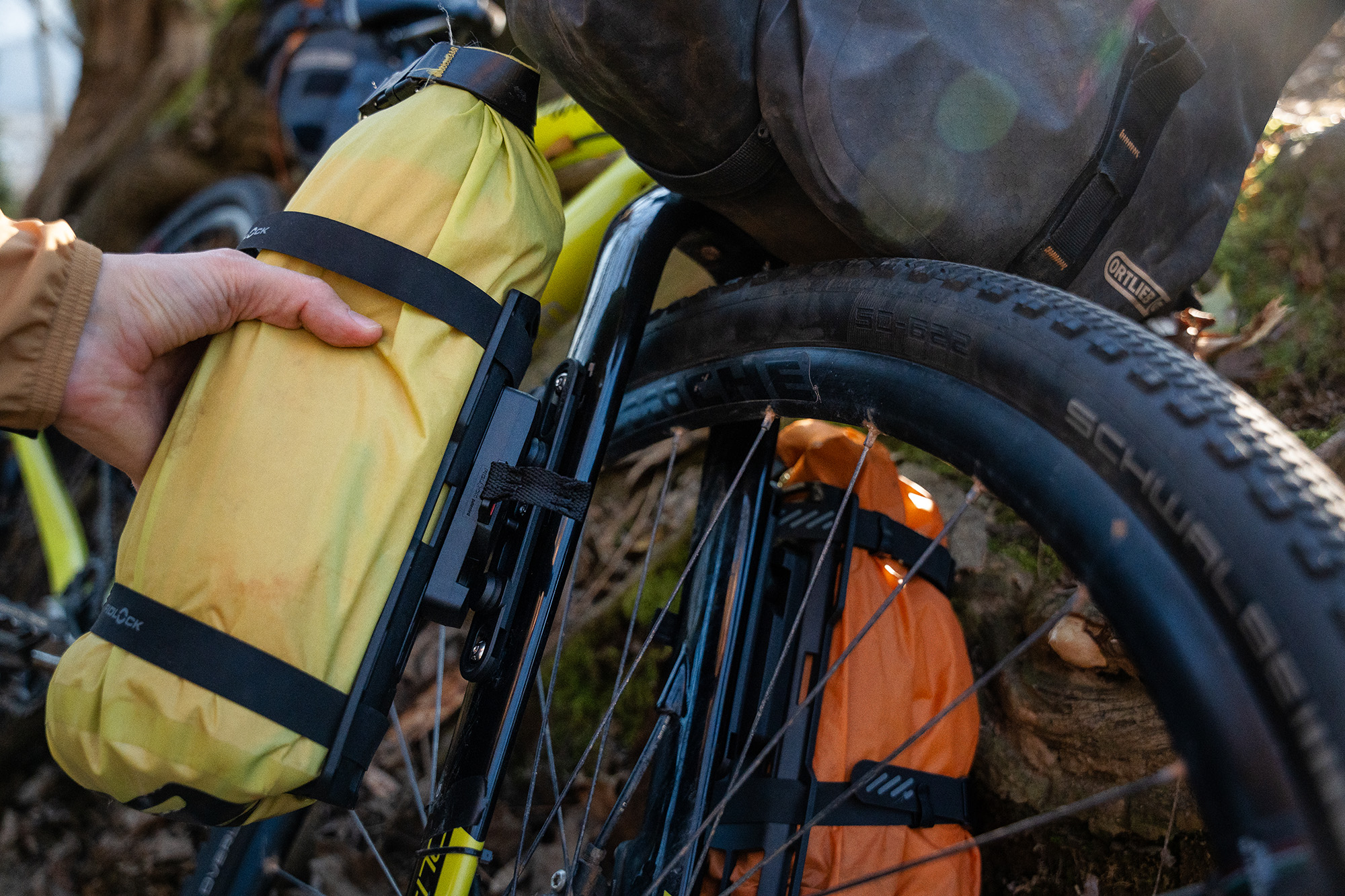 Neue Befestigungslösungen für Bikepacking-Enthusiasten von FIDLOCK