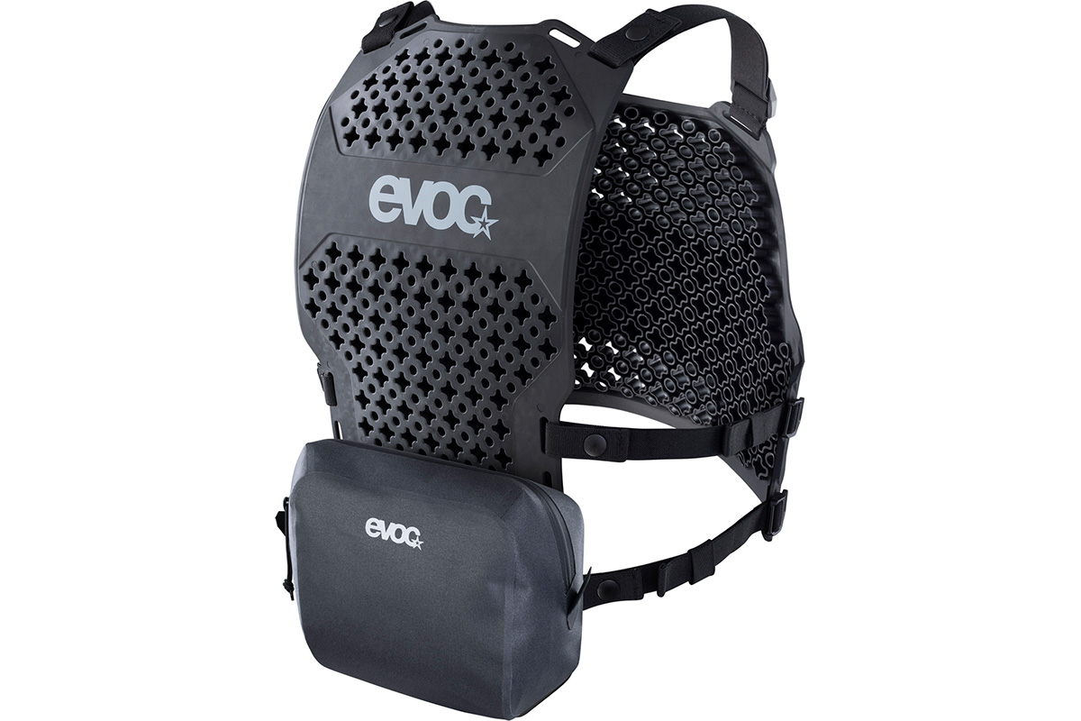 SNAP FOR PROVIANT: FIDLOCK-TECHNOLOGIE FÜR PREISGEKRÖNTE EVOC-NEUHEIT