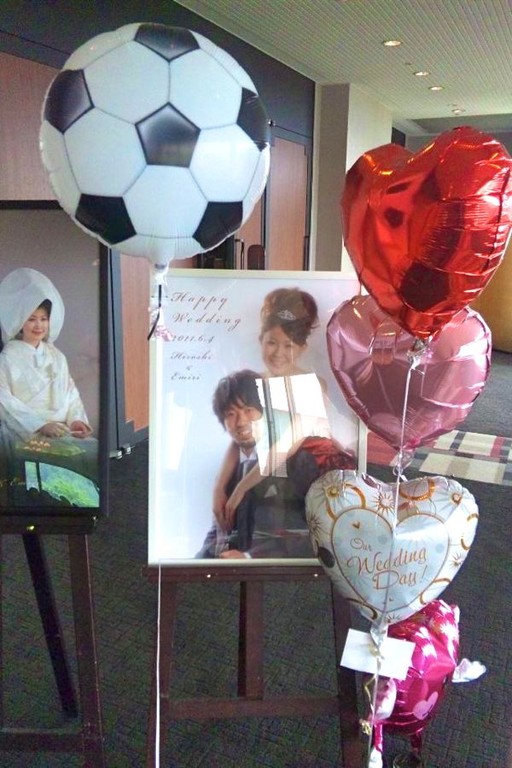 2011年6月　元No.8の結婚式！オセアノからサッカーボールバルーン祝電を贈らせてもらいました！