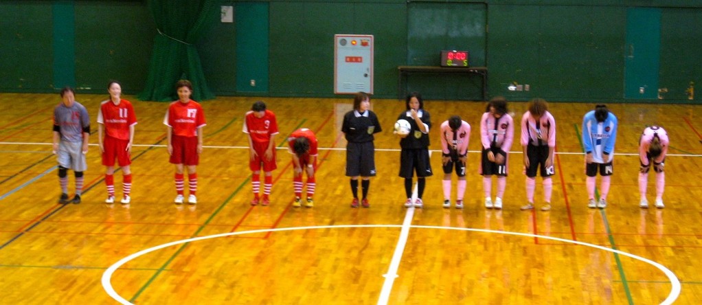 2011年8月13日　女子府リーグ第5節　試合終了後の挨拶
