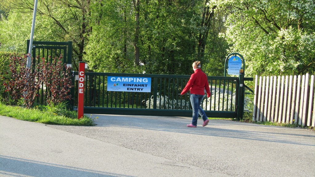 Einfahrt Camping Au an der Donau