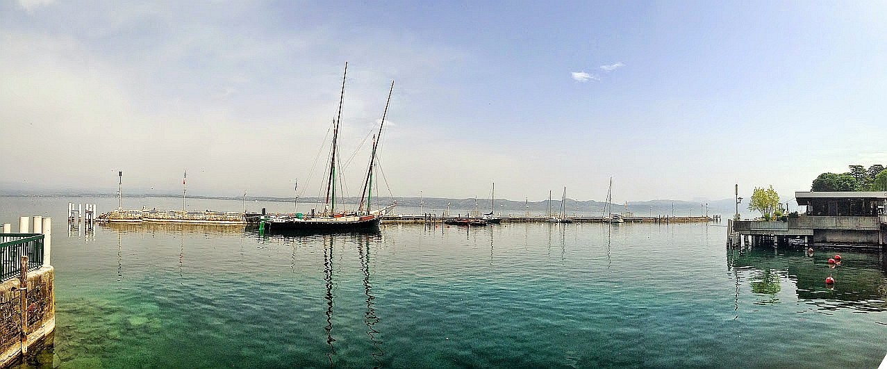 ~ Bild: Pano(d)rama Evian am Genfersee, Schweiz ~