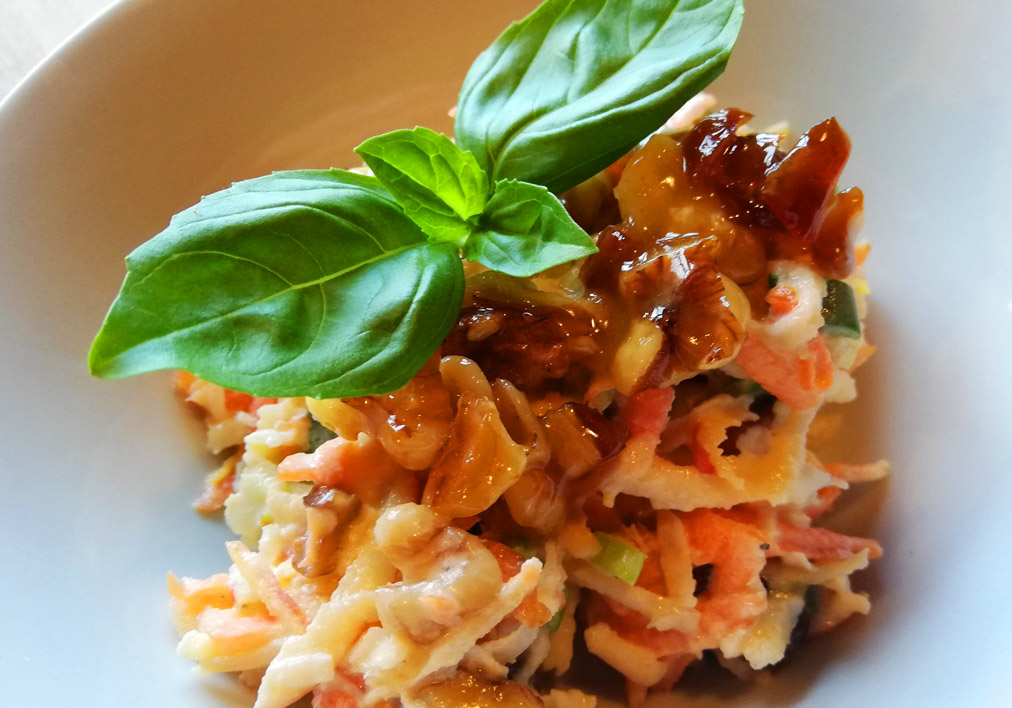 Rezept: Karotten-Sellerie-Rohkostsalat - Christine van Impelen ... Rezept: Karotten-Sellerie-Rohkostsalat - Christine van Impelen ...