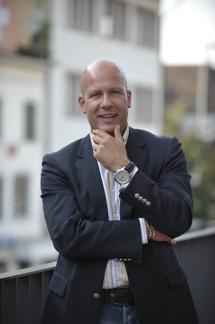 FRANK WILDE Contact my Agency