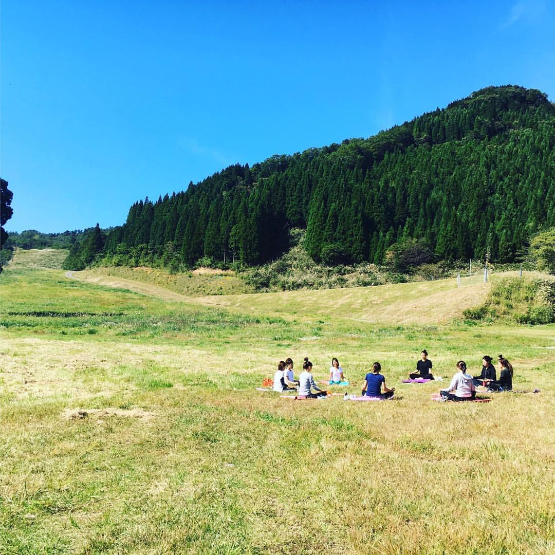 2016.10 山yoga　最高の空気と青空の下のYoga！