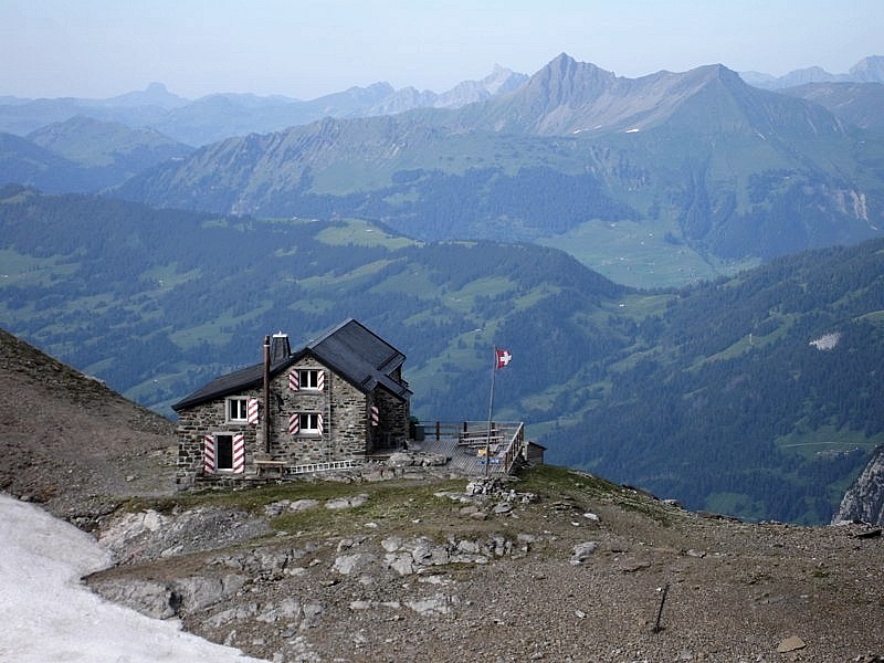 Cabane des Diablerets VD 2485m