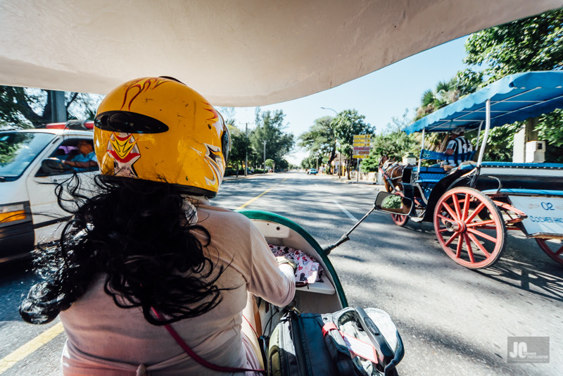 Spannende Sache, so `ne Fahrt im Coco-Taxi und allemal schneller als mit der Pferdekutsche!