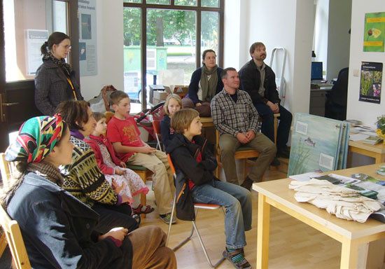 Zum Ausklang des Tages wurde das NABU-Büro zum Kino-Saal - es wurde ein Film über Tiere in der Stadt gezeigt. Foto: NABU Leipzig